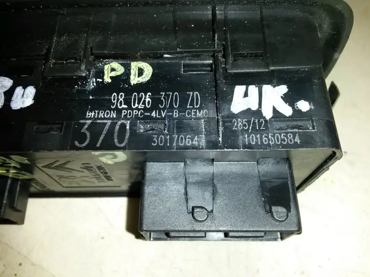 Peugeot 508 (2010 - 2014) 98026370ZD Блок кнопок стеклоподъемников — фото 2