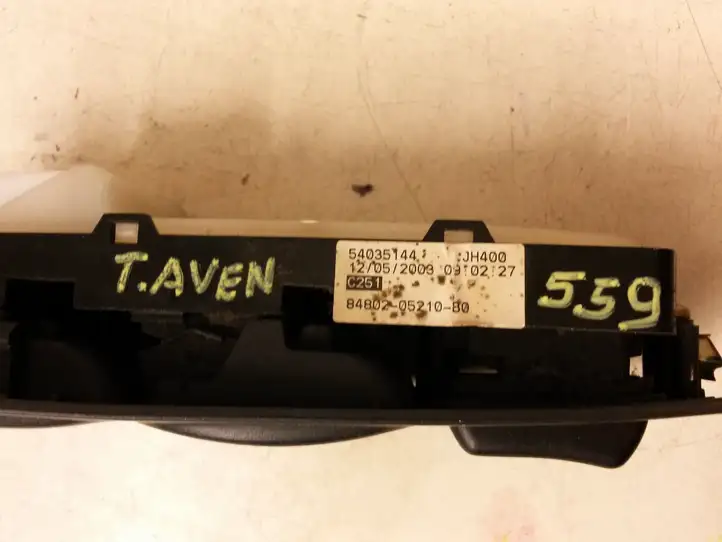Toyota Avensis T250 (2003 - 2006) 8482005100 Блок кнопок стеклоподъемников — фото 2
