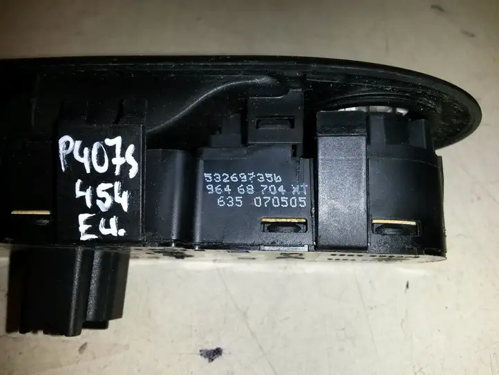 Peugeot 407 (2004 - 2011) 96468704XT Кнопка стеклоподъемников — фото 3