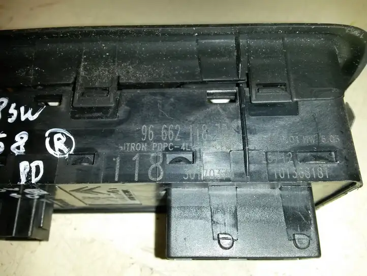 Peugeot 508 (2010 - 2014) 96662118ZD Блок кнопок стеклоподъемников — фото 2