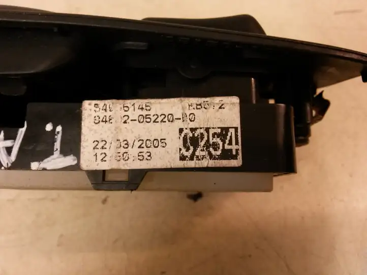 Toyota Avensis T250 (2003 - 2006) 8480205220BO Блок кнопок стеклоподъемников — фото 4