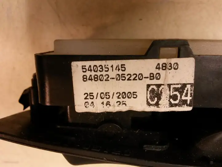 Toyota Avensis T250 (2003 - 2006) 8480205220BO Блок кнопок стеклоподъемников — фото 4