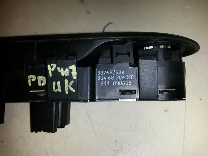 Peugeot 407 (2004 - 2011) 96468704XT Кнопка стеклоподъемников — фото 2