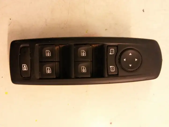 Renault Laguna III (2007 - 2015) 809610007RC Блок кнопок стеклоподъемников — фото 1