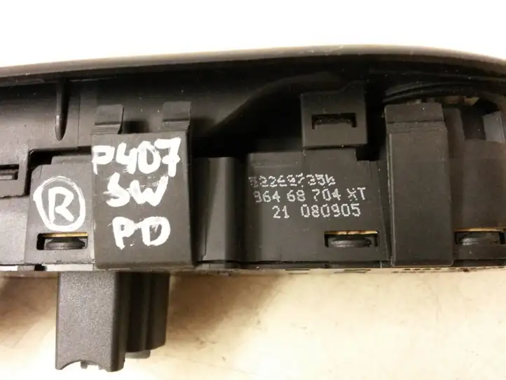 Peugeot 407 (2004 - 2011) 96468704XT Кнопка стеклоподъемников — фото 2