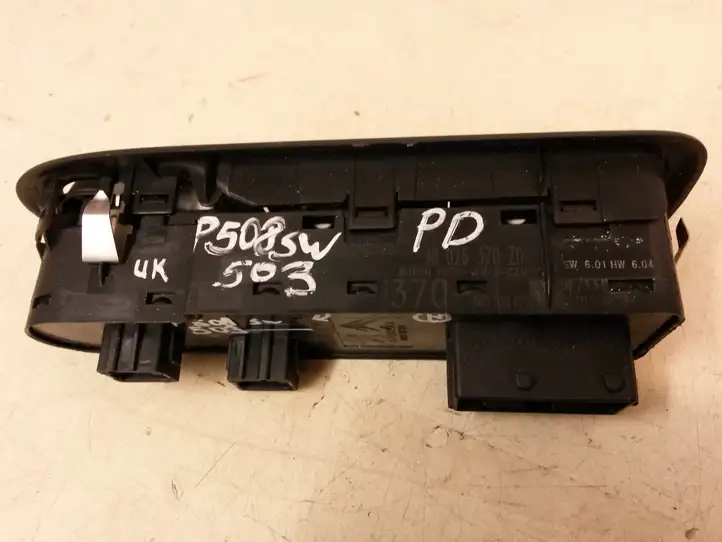 Peugeot 508 (2010 - 2014) 98026370ZD Блок кнопок стеклоподъемников — фото 3