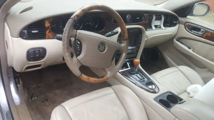 Jaguar XJ X350 (2003 - 2009) Коленная подушка безопасности — фото 4
