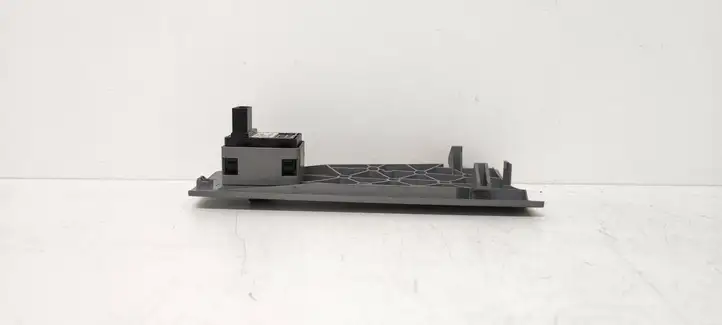 BMW 7 E65 E66 (2001 - 2008) 8379597 Кнопка стеклоподъемников — фото 5