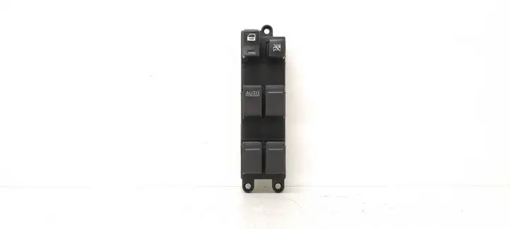 Nissan Almera N16 (2000 - 2010) Кнопка стеклоподъемников — фото 1