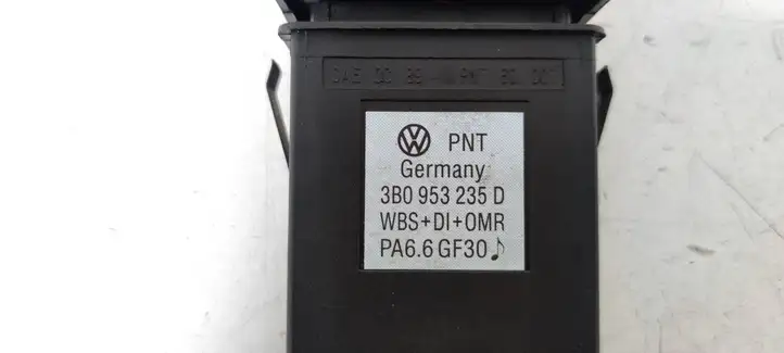 Volkswagen PASSAT B5.5 (2001 - 2005) 3B0953235D Включатель аварийных фонарей — фото 2