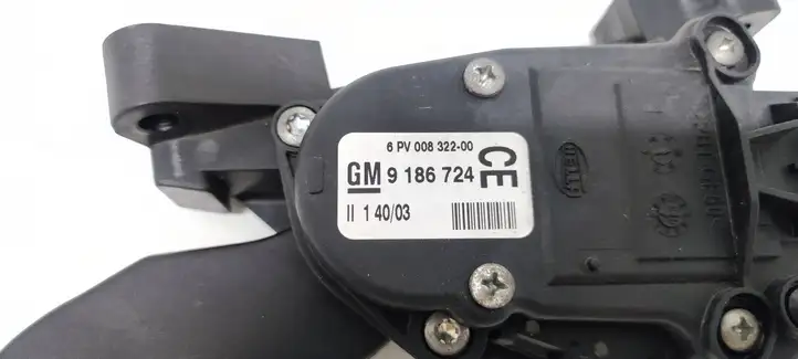 Opel Vectra (2002 - 2005)  9186724 Педаль акселератора