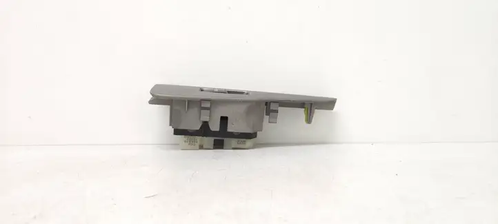Toyota Corolla Verso E121 (2001 - 2004) 7427113040 Блок кнопок стеклоподъемников — фото 4