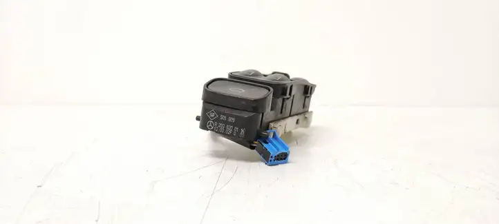 Mercedes-Benz C W203 (2000 - 2007) A2038200110 Блок кнопок стеклоподъемников — фото 5
