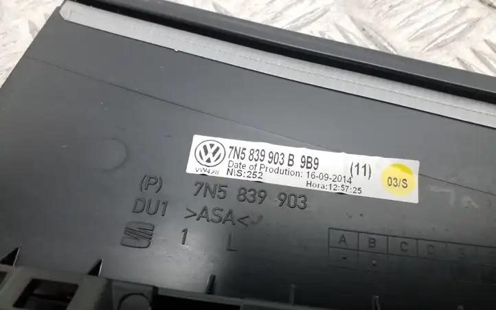 Volkswagen Sharan (2010 - 2015) 7N5839903B Накладка стекла задней двери — фото 4