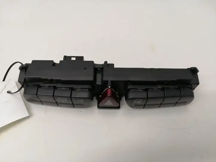 Mercedes-Benz C W203 (2000 - 2007) 2038218258 Другие включатели / ручки/ переключатели — фото 7