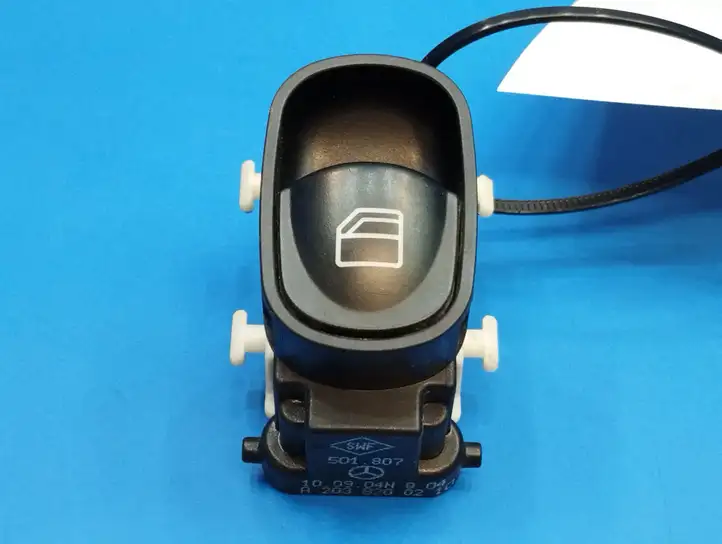 Mercedes-Benz C W203 (2000 - 2007)  A2038200210 Кнопка стеклоподъемников