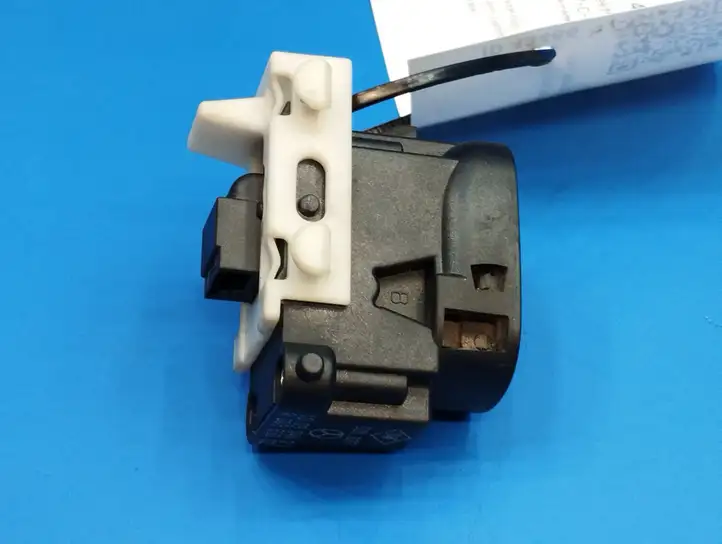 Mercedes-Benz C W203 (2000 - 2007)  A2038200210 Кнопка стеклоподъемников