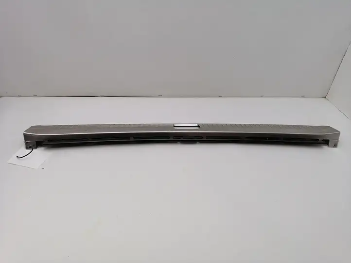 Mercedes-Benz C W203 (2000 - 2007) A2036901887 Отделка порога багажника — фото 7