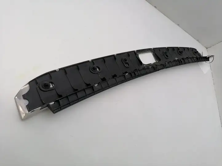 Mercedes-Benz C W203 (2000 - 2007) A2036901887 Отделка порога багажника — фото 11