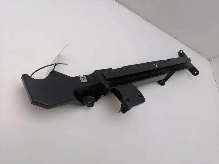 Mercedes-Benz C W203 (2000 - 2007)  2036840331 Другая деталь отделки багажника