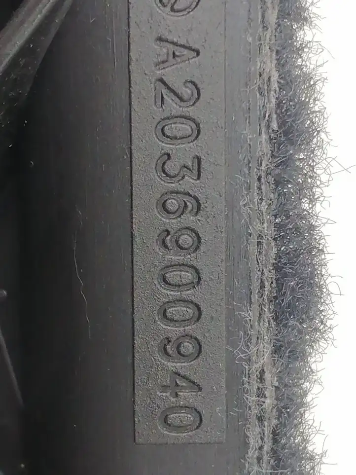 Mercedes-Benz C W203 (2000 - 2007) A2036900940 Боковая обшивка багажника — фото 2