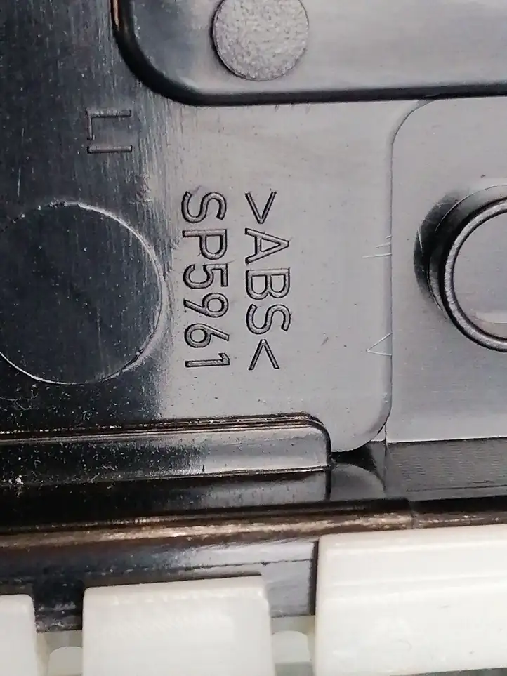 Mercedes-Benz E W212 (2009 - 2016) a2126900330 Верхняя обшивка стойки B — фото 8