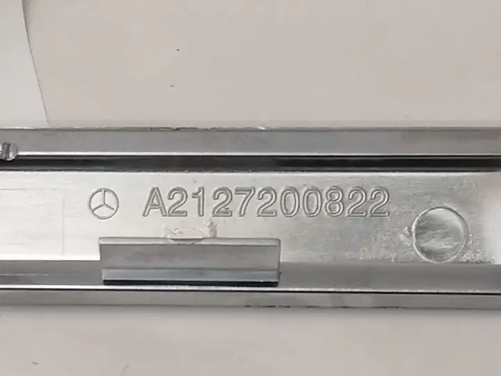 Mercedes-Benz E W212 (2009 - 2016) A2127200822 Декоративная накладка передней двери — фото 4