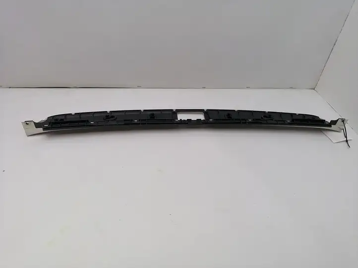 Mercedes-Benz C W203 (2000 - 2007)  A2036901887 Отделка порога багажника