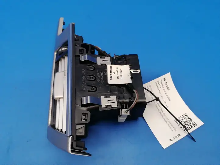 Mercedes-Benz E W212 (2009 - 2016)  a2128302754 Боковая воздушный дефлектор