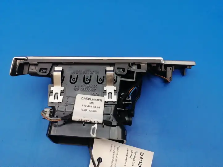 Mercedes-Benz E W212 (2009 - 2016)  a2128302754 Боковая воздушный дефлектор