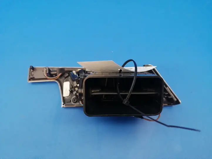 Mercedes-Benz E W212 (2009 - 2016)  a2128302754 Боковая воздушный дефлектор