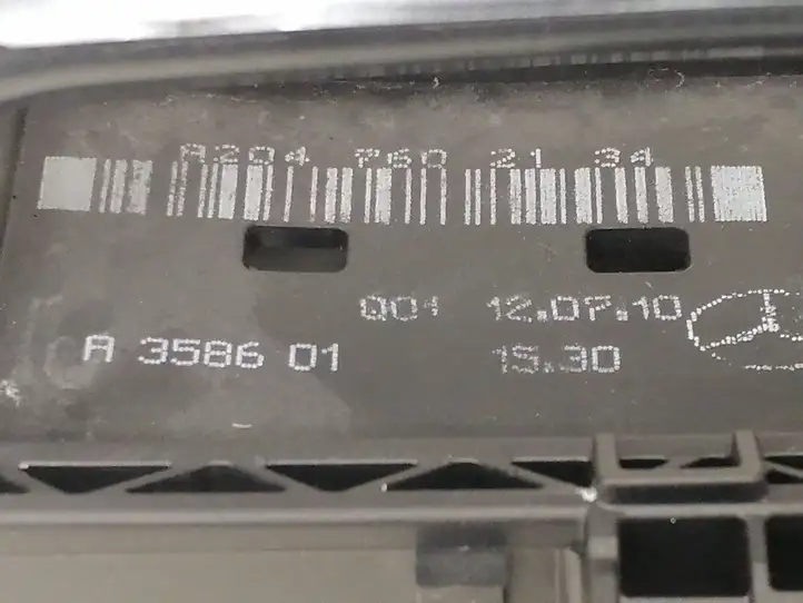 Mercedes-Benz E W212 (2009 - 2016)  A2047602134 Наружная ручка