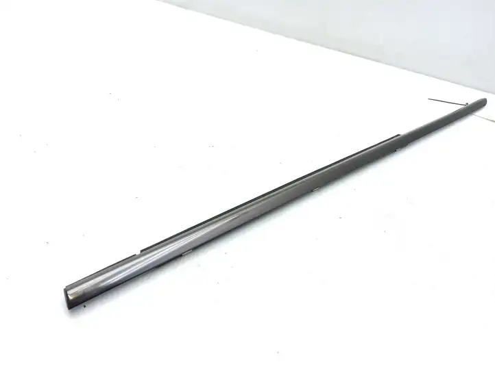 Mercedes-Benz E W211 (2002 - 2009) A2117350565 Накладка стекла задней двери — фото 4