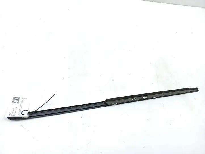 Mercedes-Benz E W211 (2002 - 2009) A2117350565 Накладка стекла задней двери — фото 9