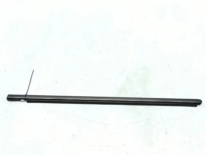 Mercedes-Benz E W211 (2002 - 2009) A2117250565 Накладка стекла передней двери — фото 1