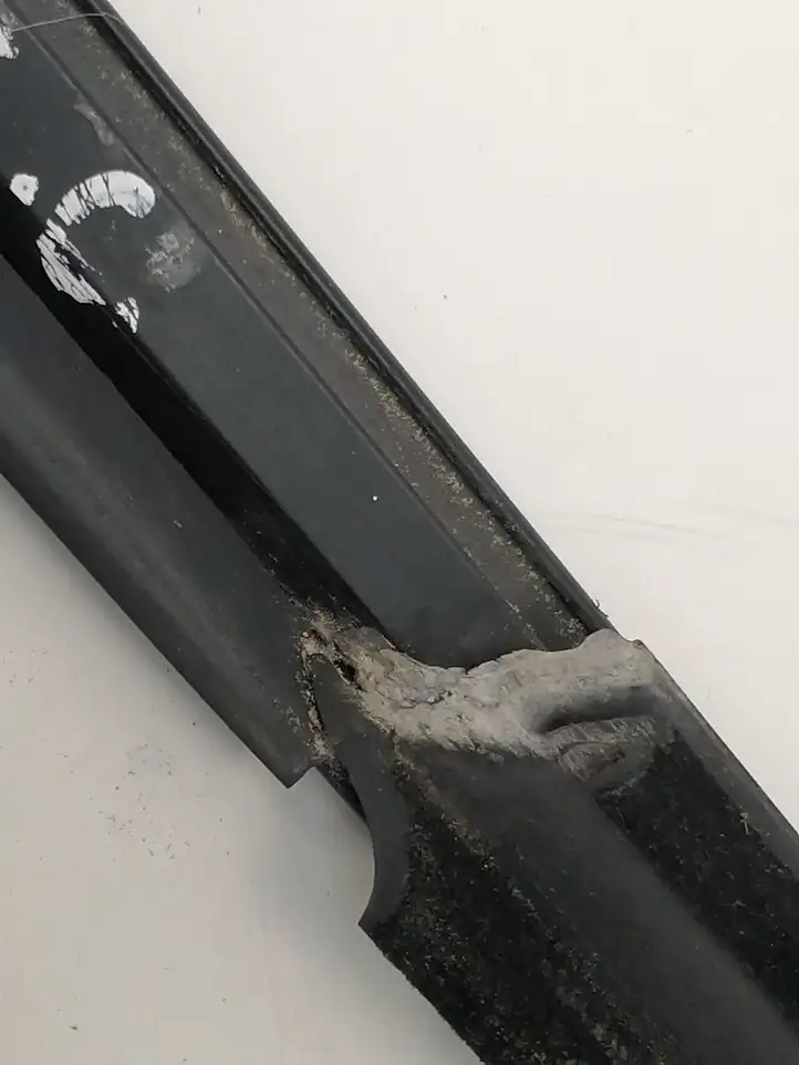 Mercedes-Benz C W203 (2000 - 2007)   Облицовка стекла задней двери