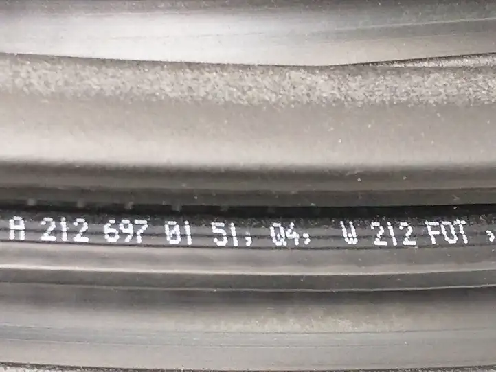 Mercedes-Benz E W212 (2009 - 2016) A2126970151 Уплотнитель кузова — фото 5