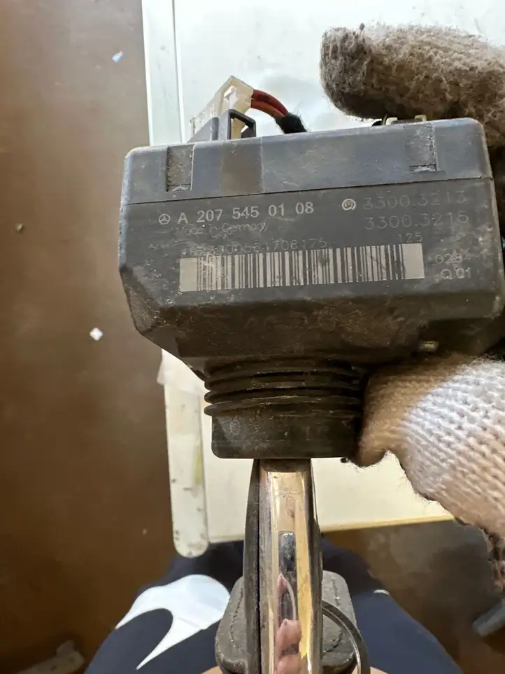 Mercedes-Benz C W204 (2007 - 2014)  A2075450108 Комплект зажигания