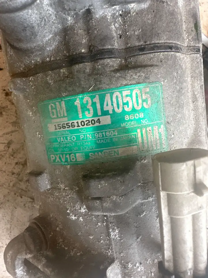 Opel Vectra C (2002 - 2005) 13140505 Компрессор (насос) кондиционера воздуха — фото 2