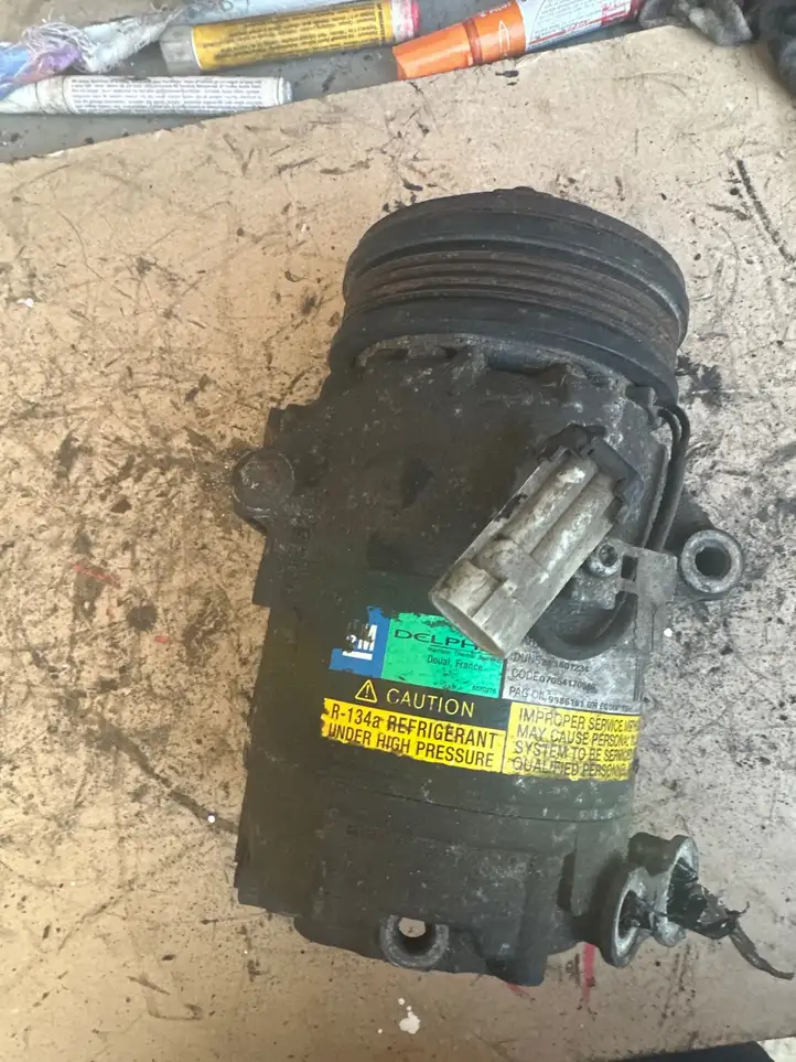 Opel Astra H (2004 - 2009) 383601234 Компрессор (насос) кондиционера воздуха — фото 3