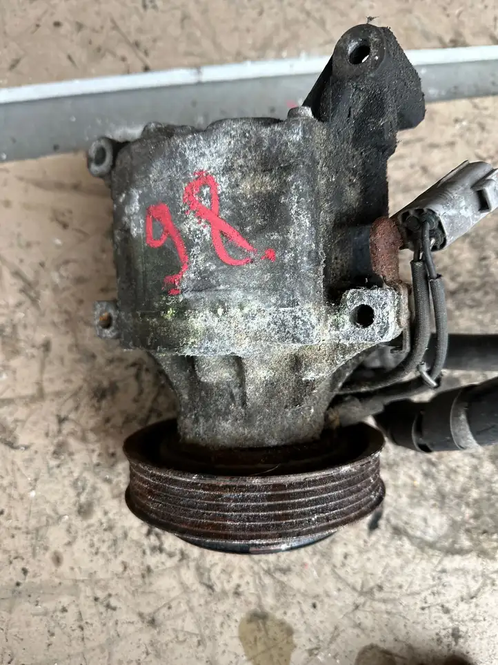 Toyota Yaris (2003 - 2005) 4472206532 Компрессор (насос) кондиционера воздуха — фото 4