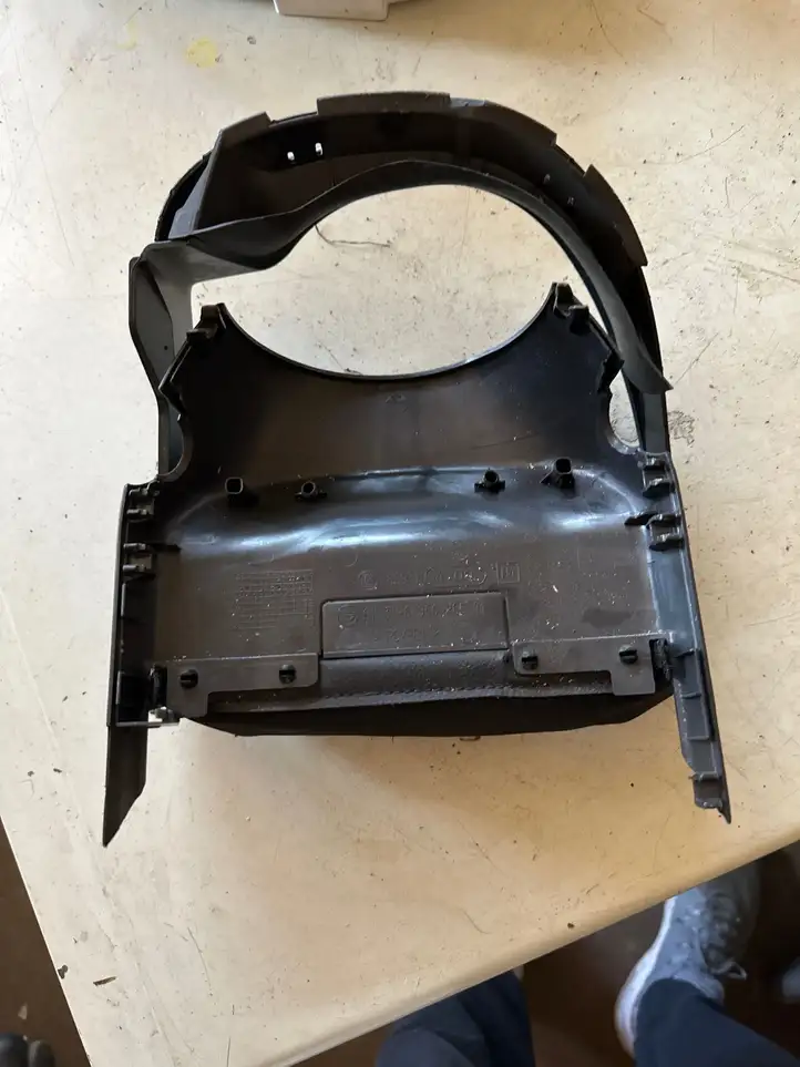 BMW 3 E90 E91 (2005 - 2012) 95026501 Обшивка рулевой колонки — фото 3