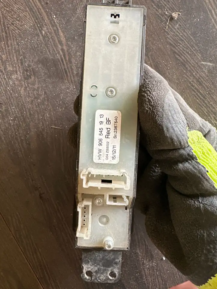Volkswagen Crafter (2006 - 2016) 9065451913 Кнопка стеклоподъемников — фото 2