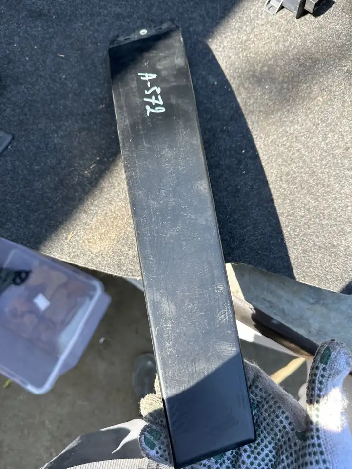 Volkswagen Touareg I (2002 - 2010)  7L6853317E Другая деталь отделки пере́дней дверей