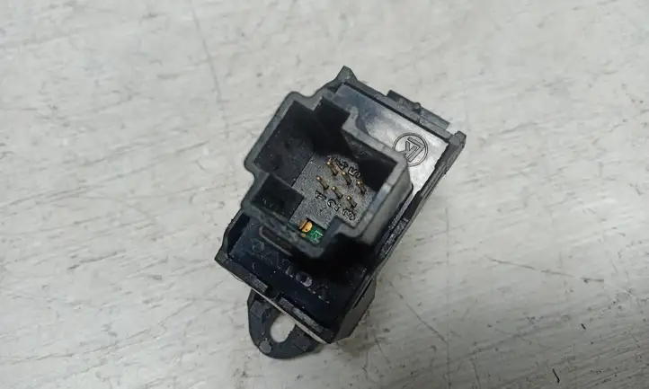 Volvo V50 (2004 - 2008)  30773214 Кнопка стеклоподъемников