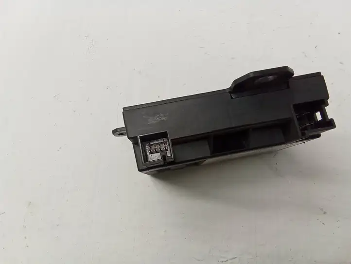 Mercedes-Benz E W212 (2009 - 2016)  A0009003101 Блок управления топливного насоса