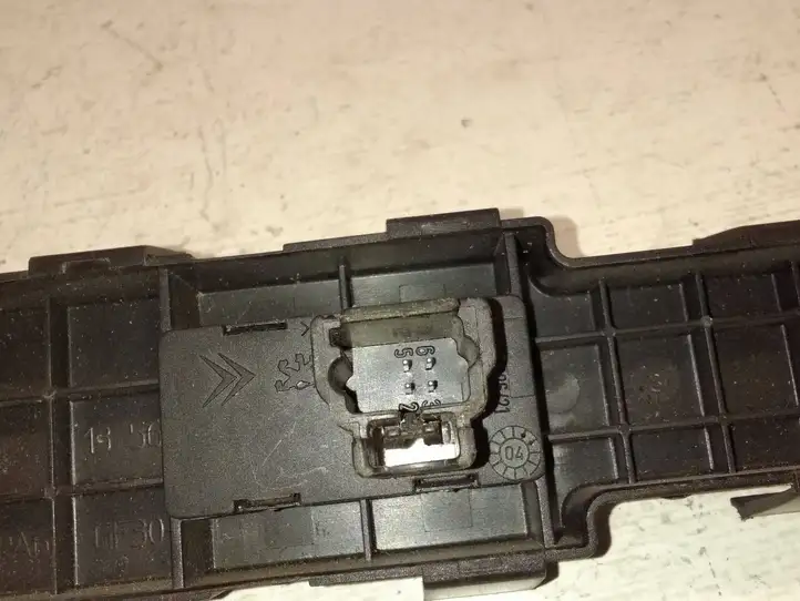 Peugeot 307 CC (2001 - 2005) 96351625XT Блок кнопок стеклоподъемников — фото 3