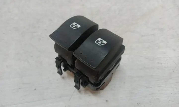 Renault Espace - Grand espace IV (2004 - 2014) 015085A Кнопка стеклоподъемников — фото 2