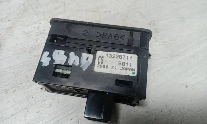 Opel Astra H (2004 - 2009) 13228711 Кнопка стеклоподъемников — фото 3