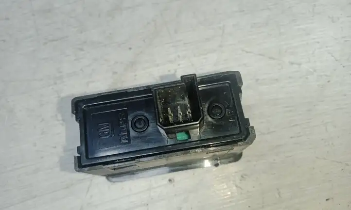 Opel Astra H (2004 - 2009) 13228711 Кнопка стеклоподъемников — фото 3